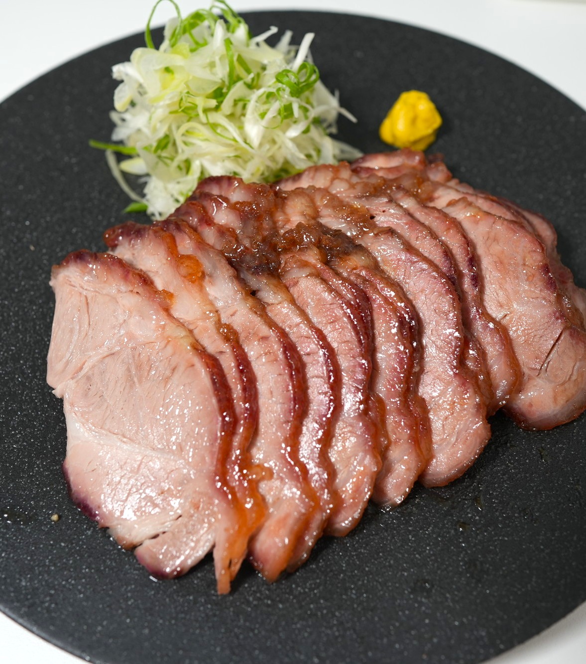 焼きたての濱吟焼豚スライス